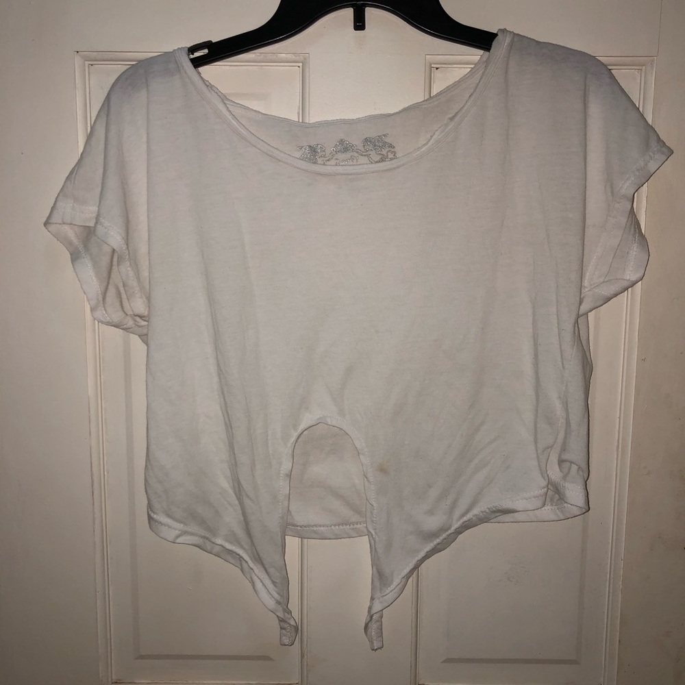 White Tie Front T-Shirt 🤍🌸 - Picture 2 of 4